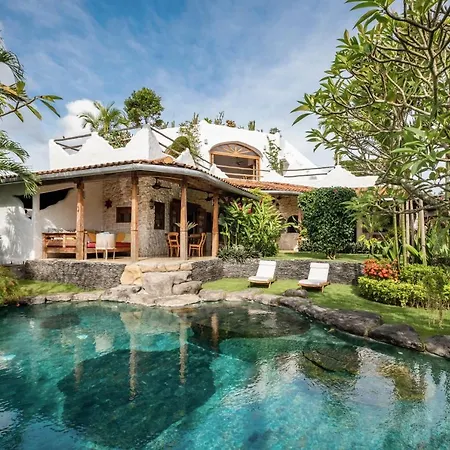 Casa Mila - 4 Bedroom Luxury Family Villa 5 Min From Canggu Beach