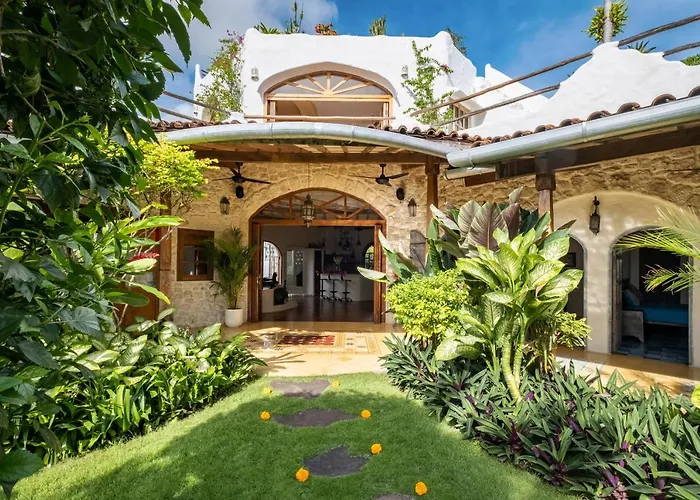 Casa Mila - 4br Luxury Family 5 Min From - Bali *