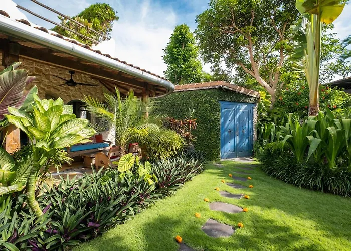Casa Mila - 4br Luxury Family 5 Min From - Bali