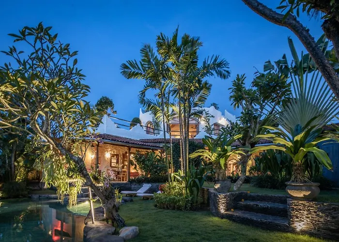 Casa Mila - 4br Luxury Family 5 Min From - Bali Canggu