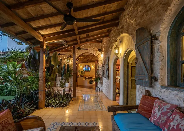 Casa Mila - 4br Luxury Family 5 Min From - Bali Canggu